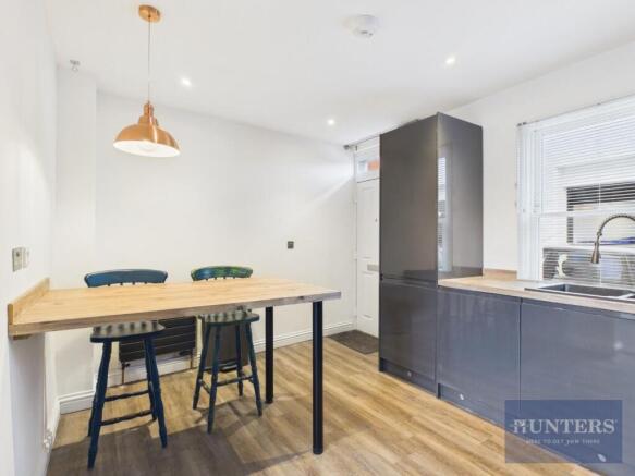 Kitchen / Dining Area