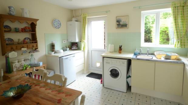 Kitchen/Diner Shot 2