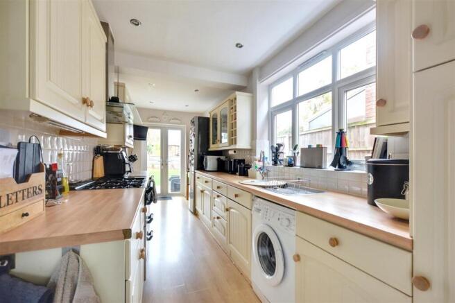 Kitchen_2.jpeg