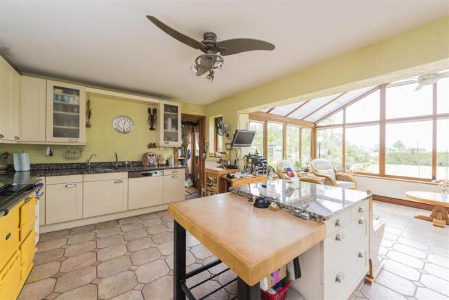 25 Spaldwick Road ph15.jpg