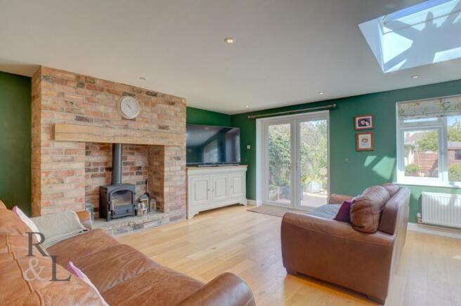 Meadow Drive (19).jpg