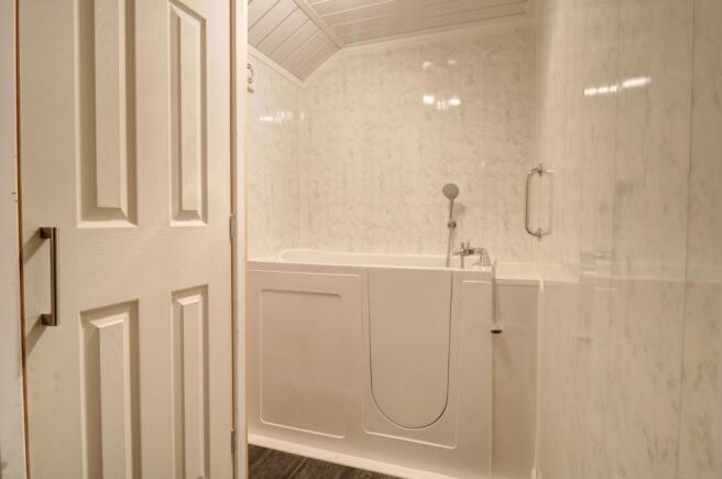 First Floor Bathroom