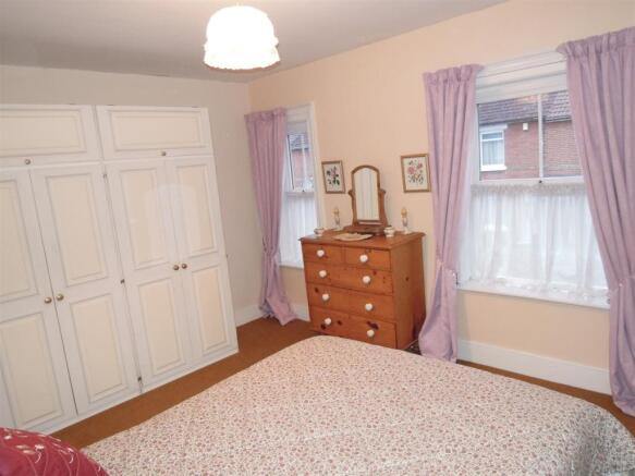 Bedroom One (2).JPG