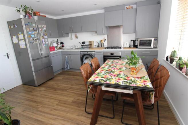 Kitchen Diner.JPG