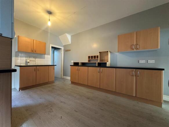 kitchen hamlet