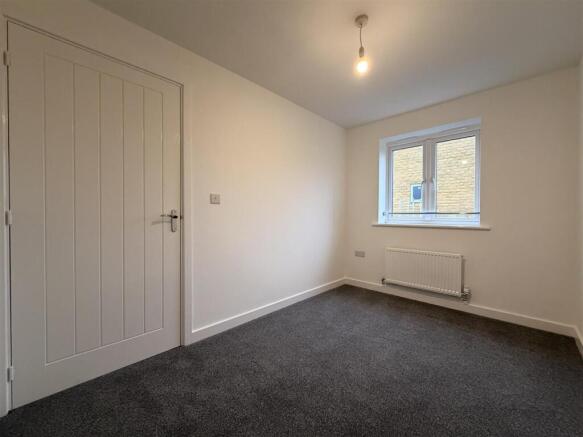 3 bed Semi-Detached to rent Image 7