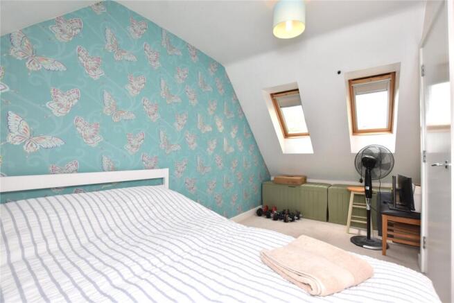 4 bed Link Detached House for sale Image 8