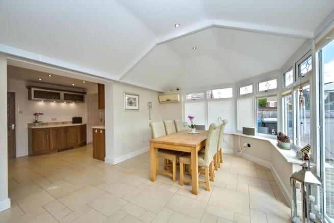 4 bed Detached for sale Image 4