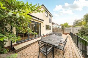 24, Dingle Road, Manchester M24 1NH