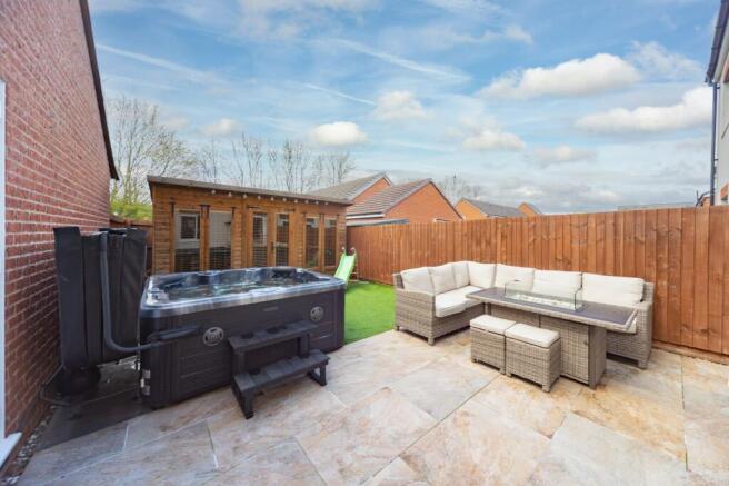 Woodpecker Way, Shepshed, LE12 photo 4