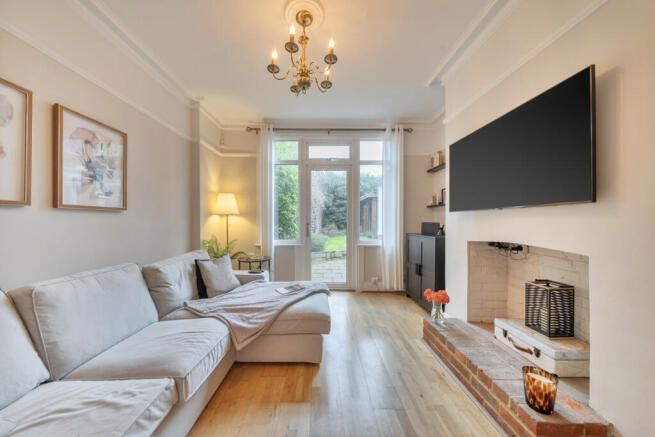 1436837-16-69c693...