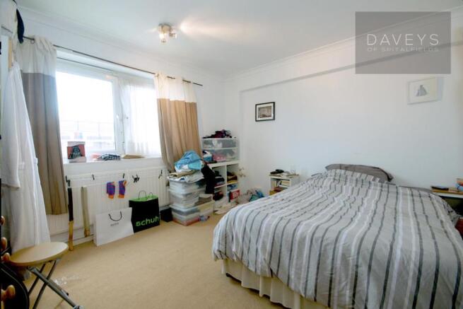 12ATTILBURGH-bed1.jpg