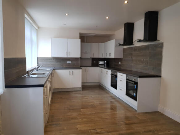 33 Bairstow Street - House Share