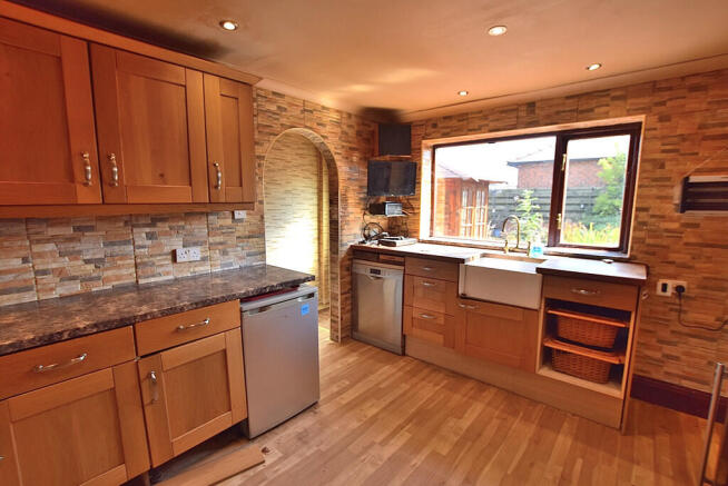 3 bed Detached Bungalow for sale Image 8