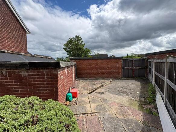 3 bed Semi-Detached for sale Image 12