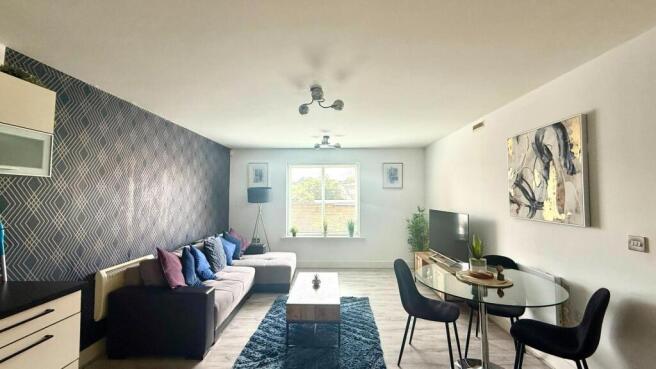 2 bed Flat to rent Image 9
