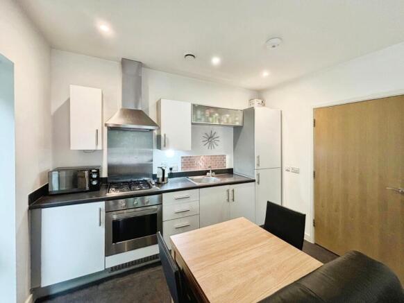 Tay Road, Tilehurst, RG30 photo 3
