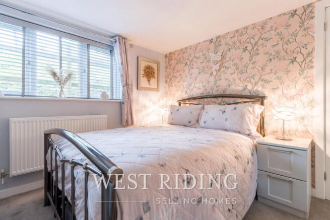 2 bed Ground Flat for sale Image 12