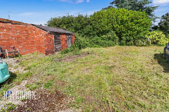 3 bed Terraced for sale Image 10
