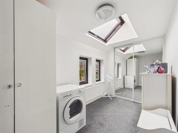 2 bed Terraced for sale Image 7