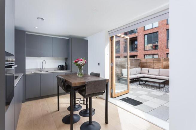 3 bed Town House for sale Image 8