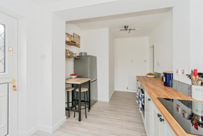 2 bed Semi-Detached for sale Image 5