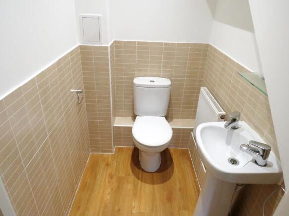 Cloakroom/wc