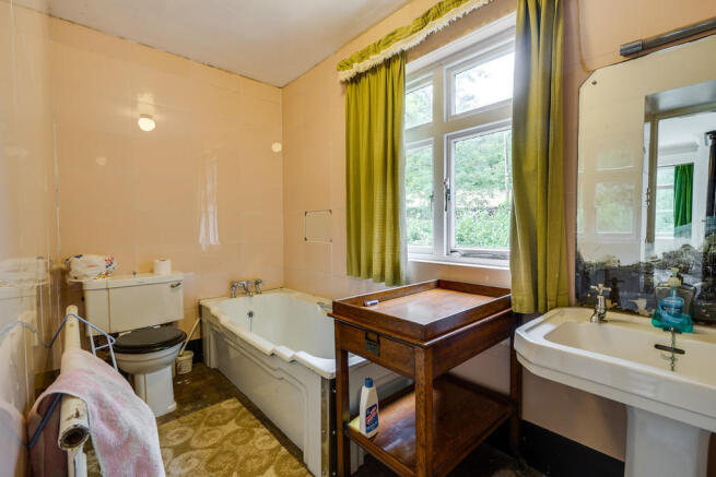Bedroom 1 En-Suit...