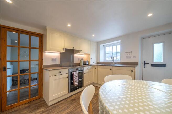 Lindeth Road, Silverdale, Carnforth, Lancashire, LA5 photo 4