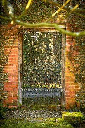 Gate