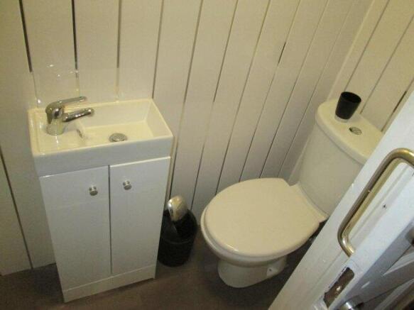 4 bed House Share to rent Image 11