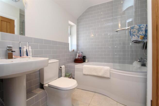 Bathroom.JPG