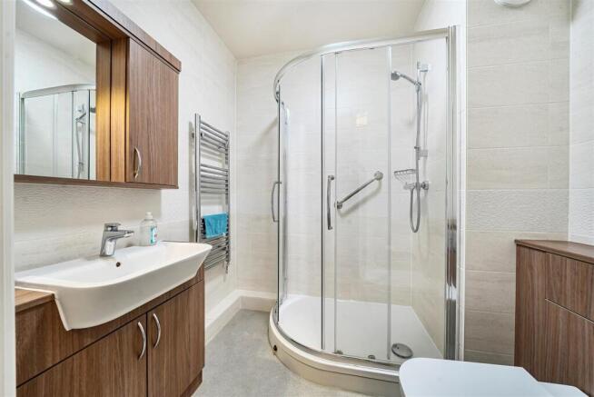 1 bed Retirement Property for sale Image 10
