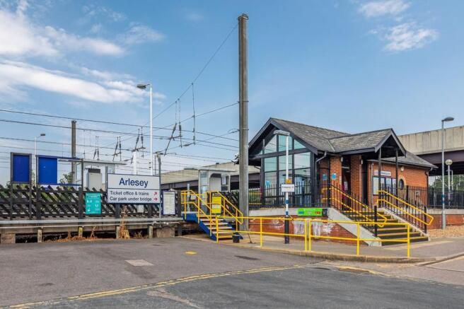 Arlesey Railway S...