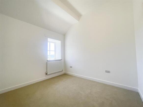 3 bed Barn Conversion to rent Image 8