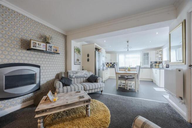 Living kitchen diner