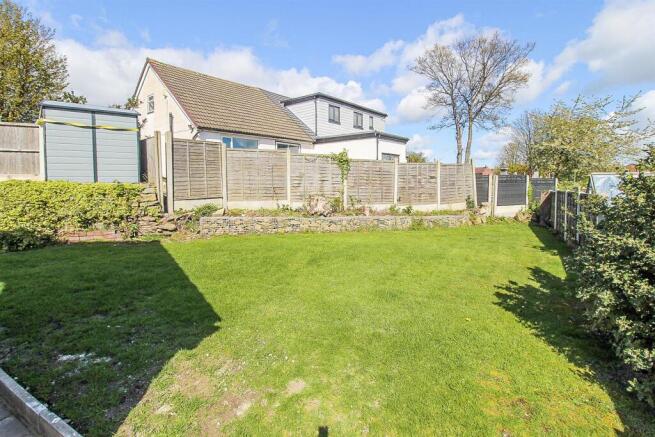 3 bed Detached Bungalow for sale Image 12