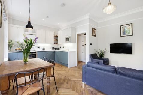 Oxford Gardens,
Westbourne Park, W10