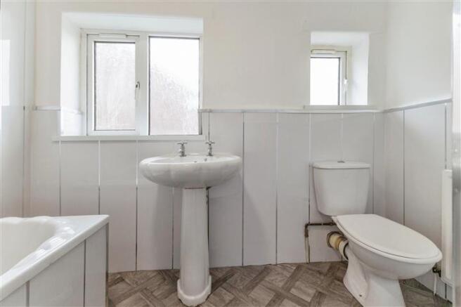 3 bed House to rent Image 6