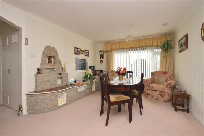 Dining/Sitting Area