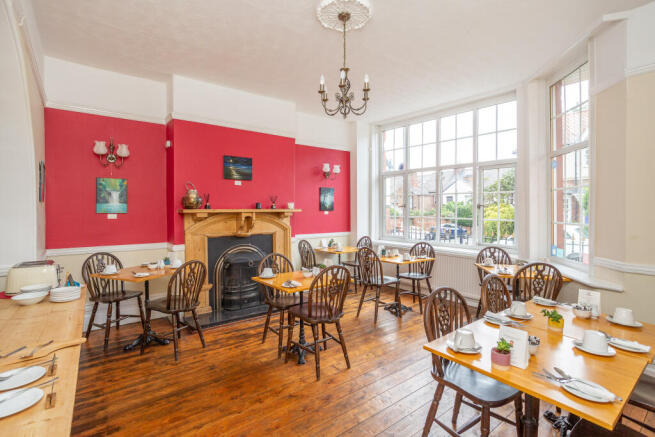 8 bed Terraced for sale Image 7
