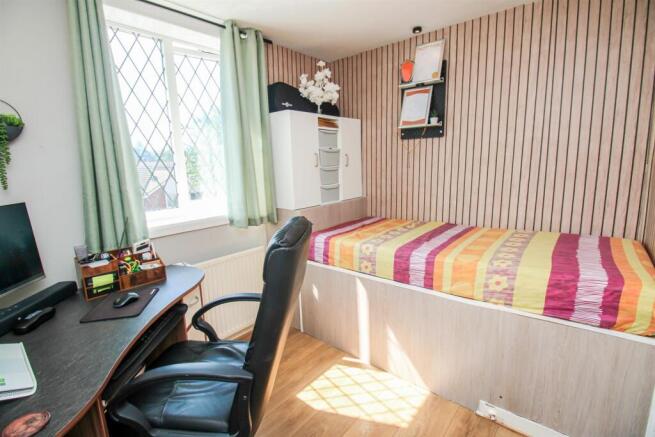 3 bed Semi-Detached for sale Image 12