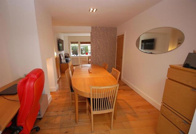 DINING ROOM 2.jpg