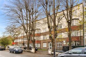 7, 112b Egerton Court, Hainault Road, London E11 1EJ