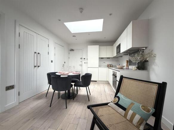 Kitchen pic 5.jpeg