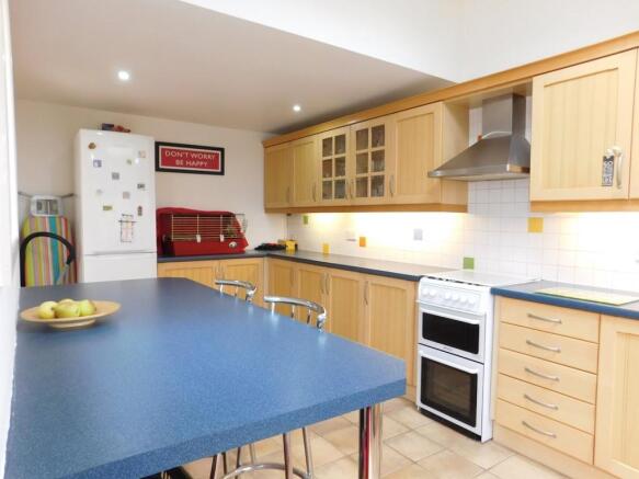 Kitchen/Breakfast...