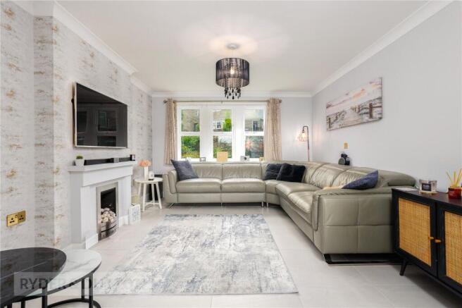 4 bed Detached for sale Image 7