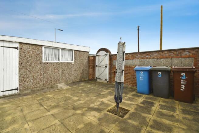 2 bed Semi-Detached Bungalow for sale Image 12
