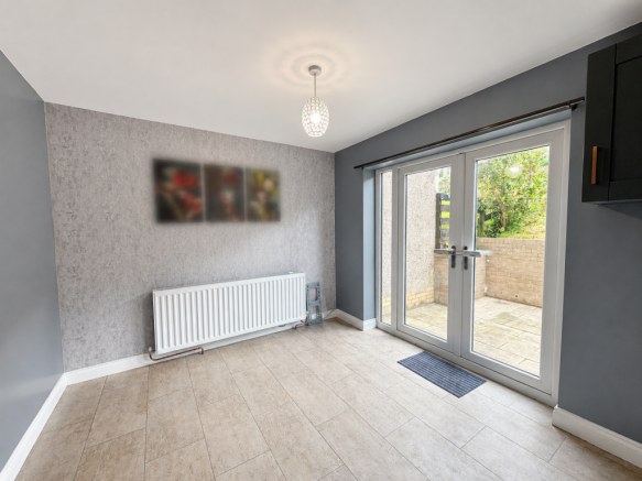 4 bed Semi-Detached for sale Image 6