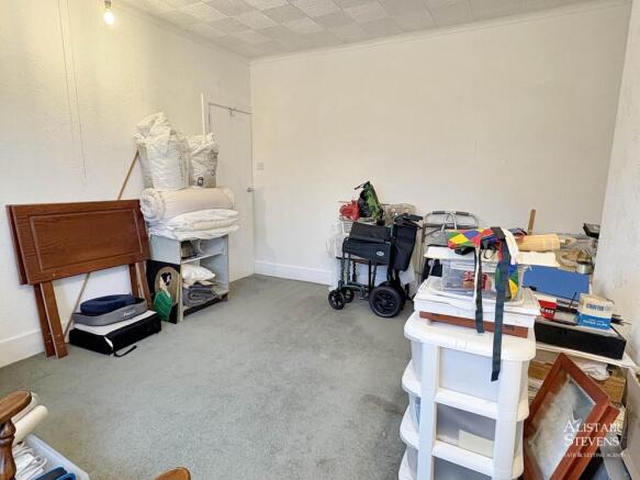 3 bed Semi-Detached for sale Image 10